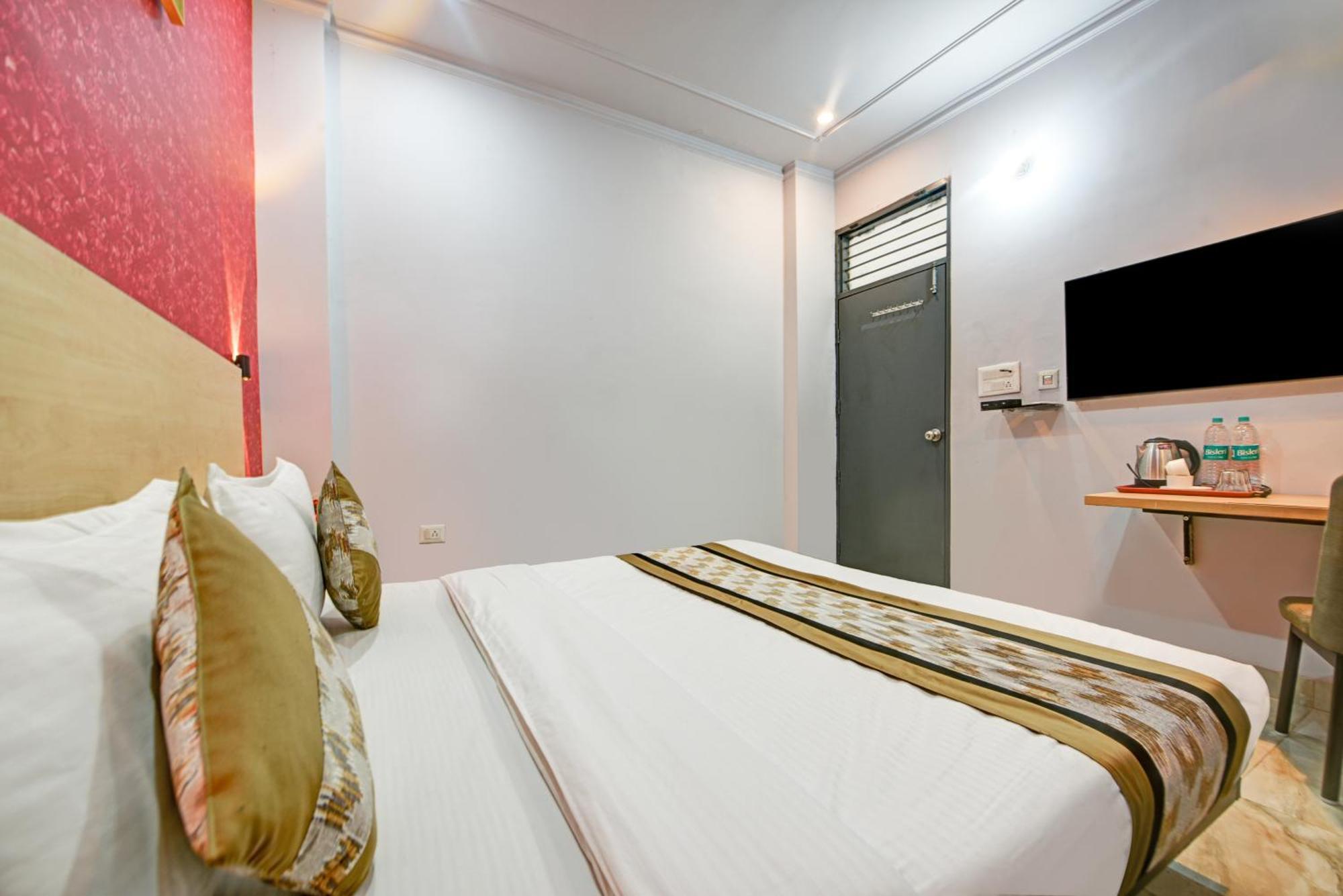 Royal Spark Inn1 - Medicity Gurugram, Near Medanta Hospital Γκουργκάον Δωμάτιο φωτογραφία
