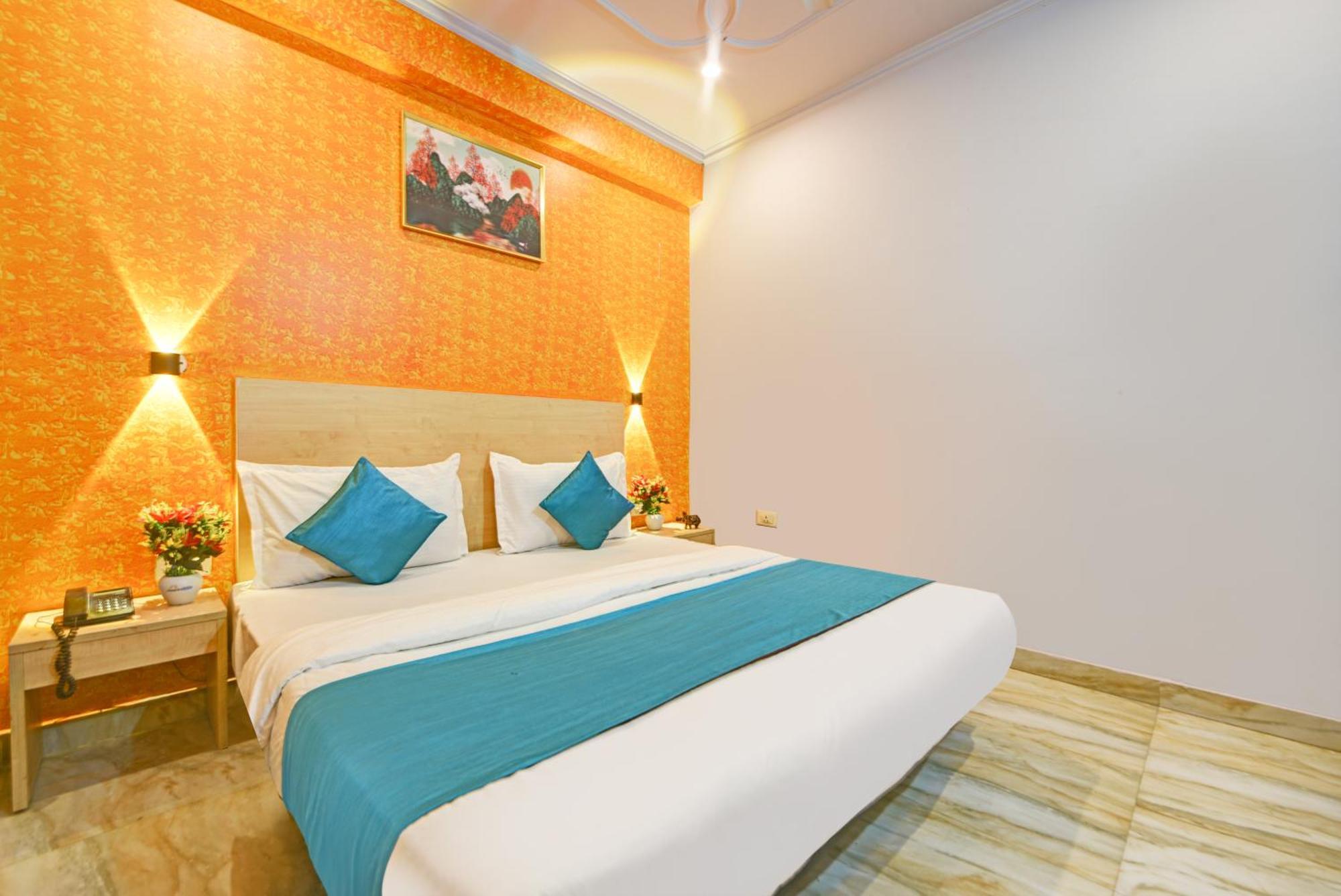 Royal Spark Inn1 - Medicity Gurugram, Near Medanta Hospital Γκουργκάον Εξωτερικό φωτογραφία