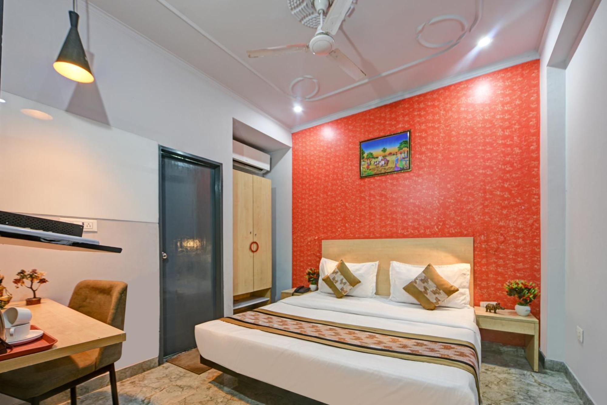 Royal Spark Inn1 - Medicity Gurugram, Near Medanta Hospital Γκουργκάον Εξωτερικό φωτογραφία