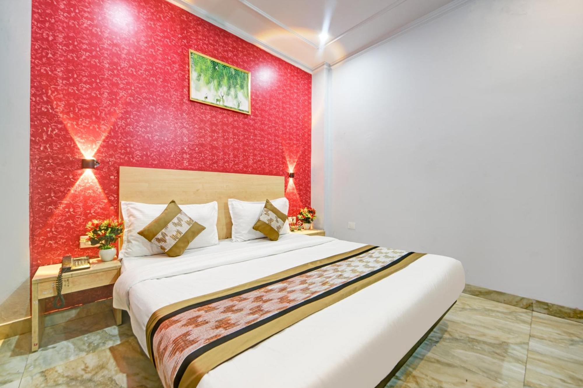 Royal Spark Inn1 - Medicity Gurugram, Near Medanta Hospital Γκουργκάον Εξωτερικό φωτογραφία