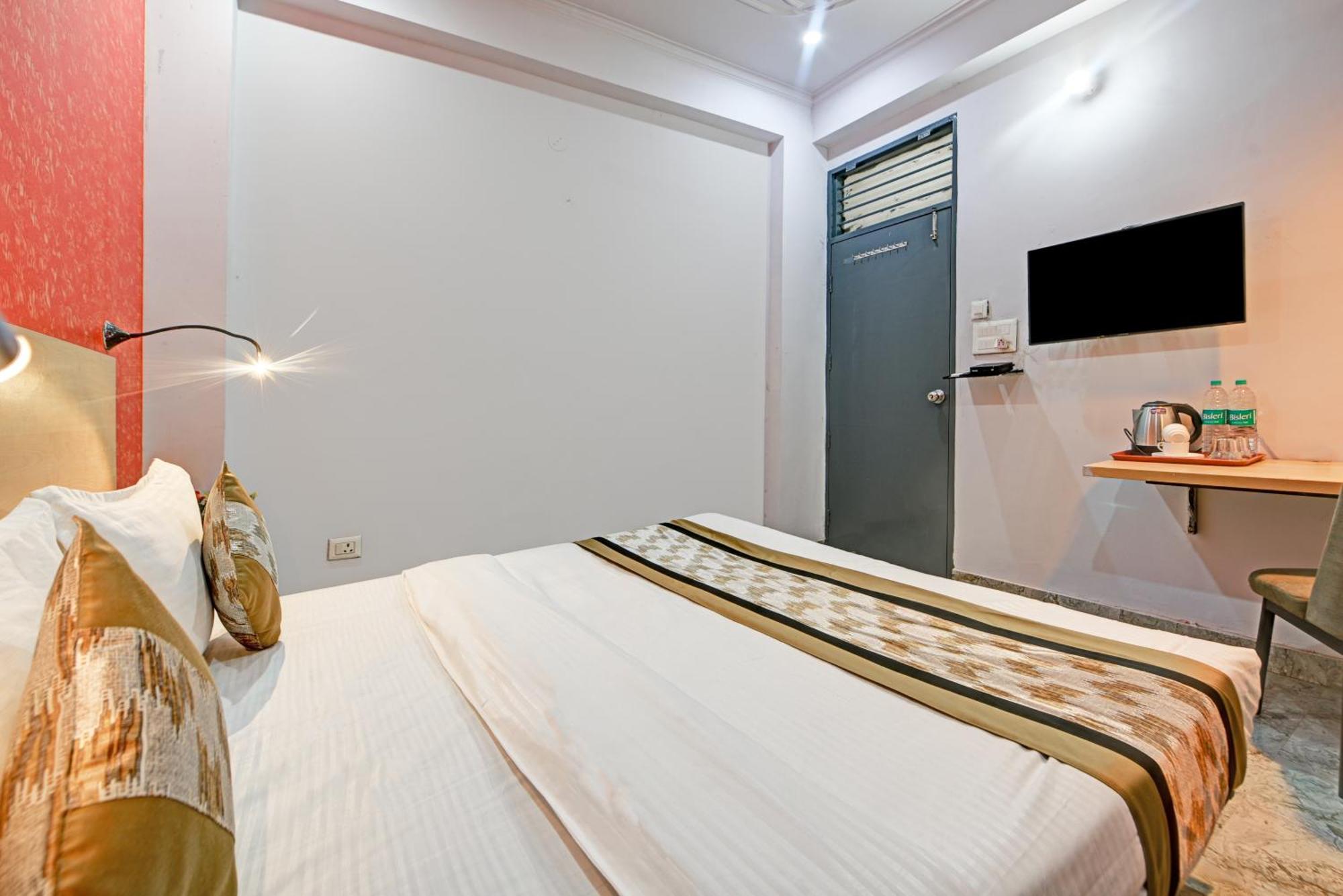 Royal Spark Inn1 - Medicity Gurugram, Near Medanta Hospital Γκουργκάον Εξωτερικό φωτογραφία