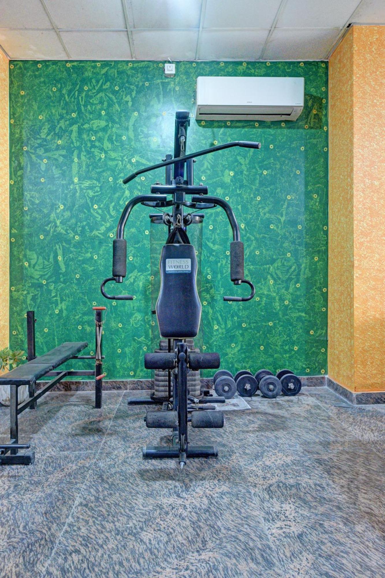 Royal Spark Inn1 - Medicity Gurugram, Near Medanta Hospital Γκουργκάον Εξωτερικό φωτογραφία