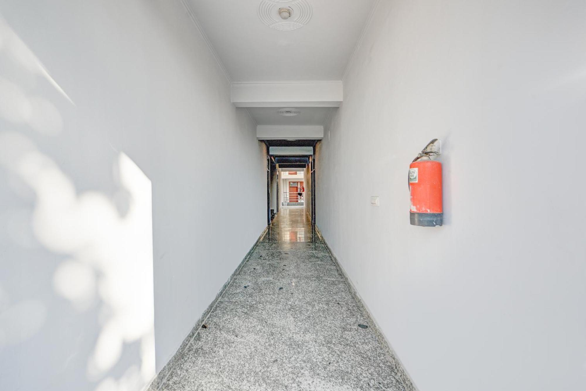 Royal Spark Inn1 - Medicity Gurugram, Near Medanta Hospital Γκουργκάον Εξωτερικό φωτογραφία